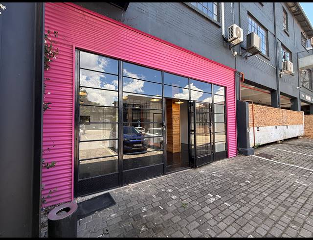 228M² OFFICE TO LET IN MILPARK